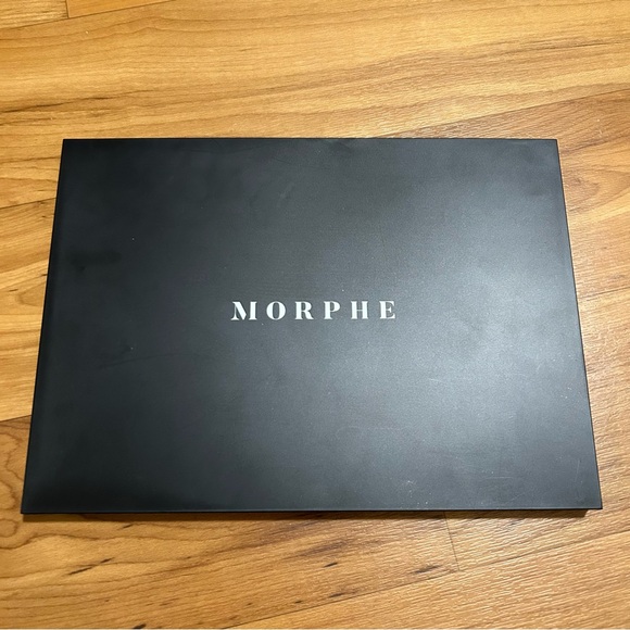 Morphe 35V Stunning Vibes Palette - Picture 2 of 6